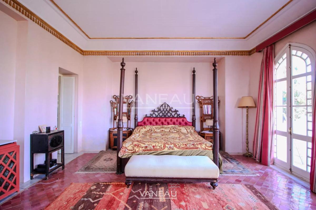 MAGNIFIQUE MAISON DE MAÎTRE À VENDRE AUX CHARMES DE LORIENT À TANGER