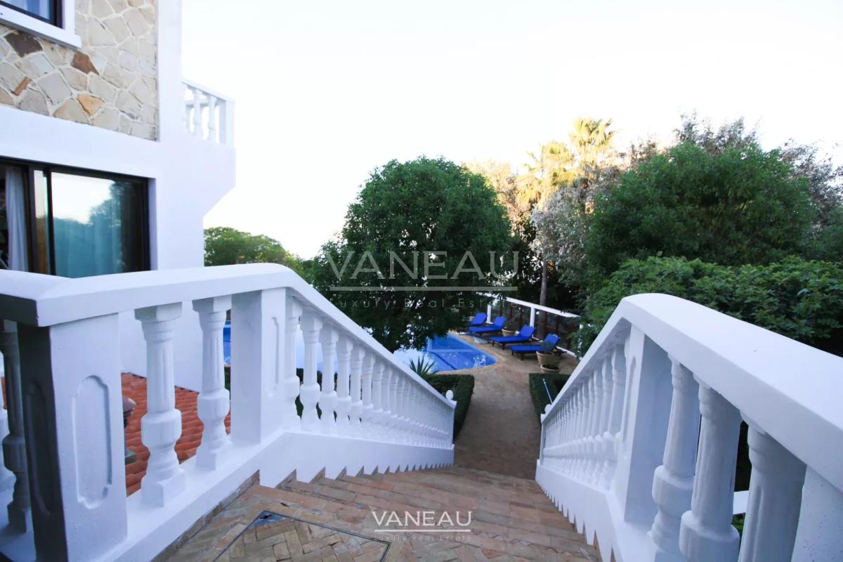SOMPTUEUSE PROPRIÉTÉ DOMINANT LA MER À VENDRE SUR TANGER