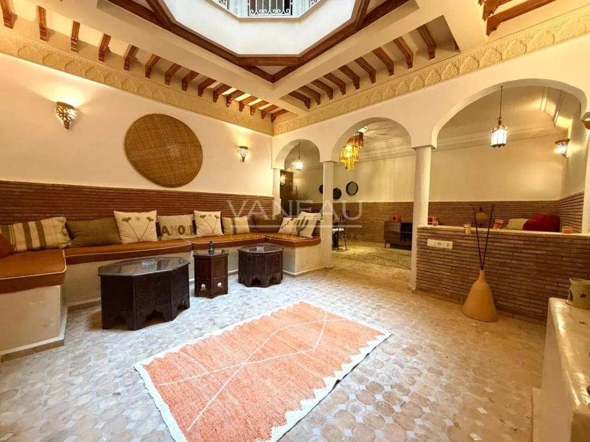 Riad atypique de 4 chambres à la Kasbah