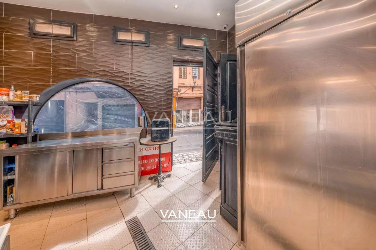Commerce et appartement  avec piscine  Dar El Bacha
