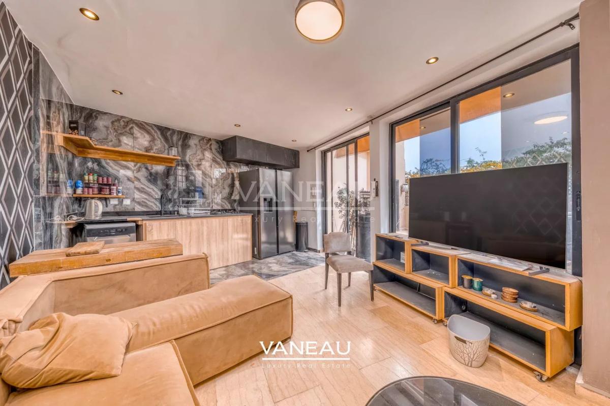 Commerce et appartement  avec piscine  Dar El Bacha