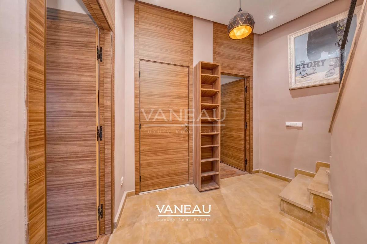 Commerce et appartement  avec piscine  Dar El Bacha