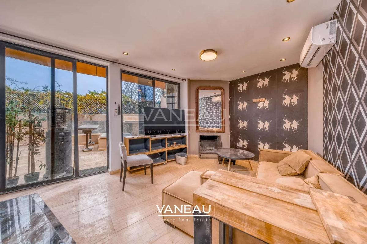 Commerce et appartement  avec piscine  Dar El Bacha