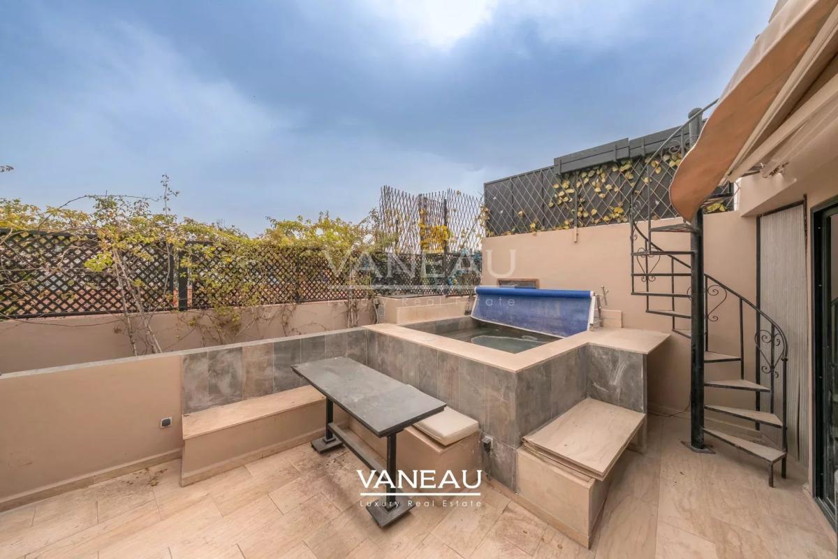 Commerce et appartement  avec piscine  Dar El Bacha