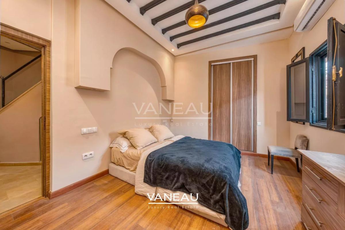 Commerce et appartement  avec piscine  Dar El Bacha