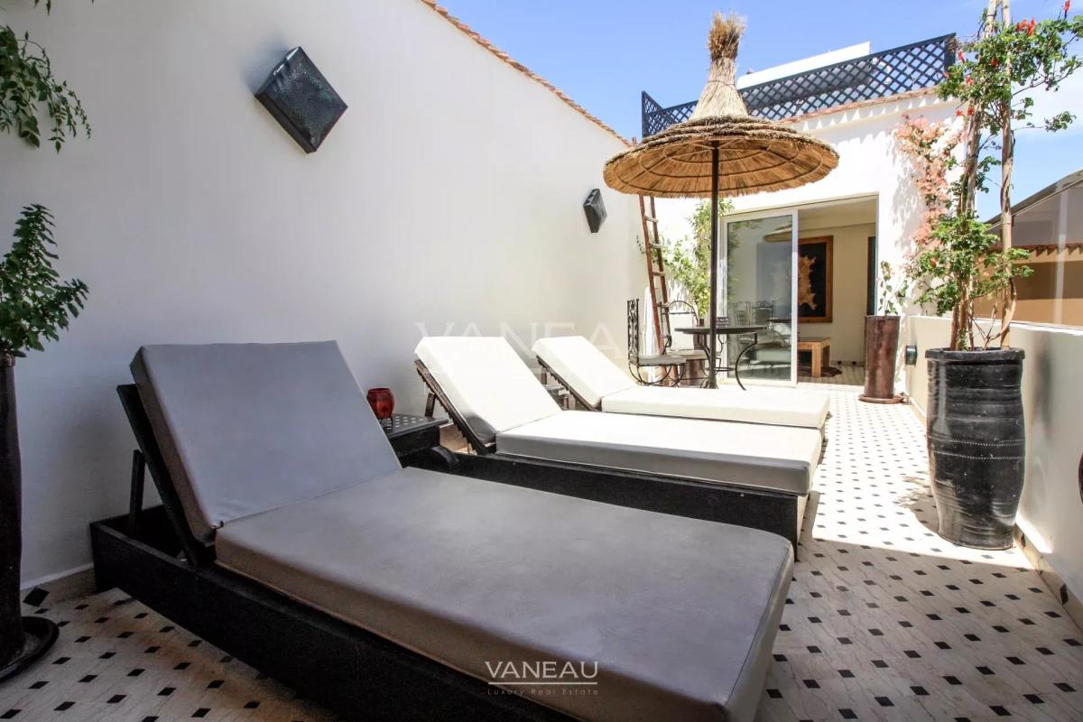 MARRAKECH MAISON D'HÔTES DE 7 CHAMBRES PISCINE SUR LA TERRASSE À VENDR