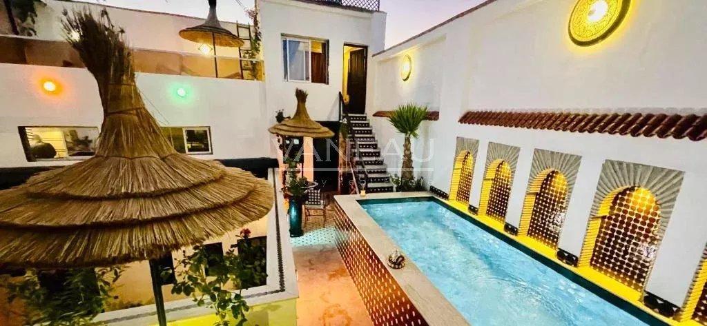 MARRAKECH MAISON D'HÔTES DE 7 CHAMBRES PISCINE SUR LA TERRASSE À VENDR