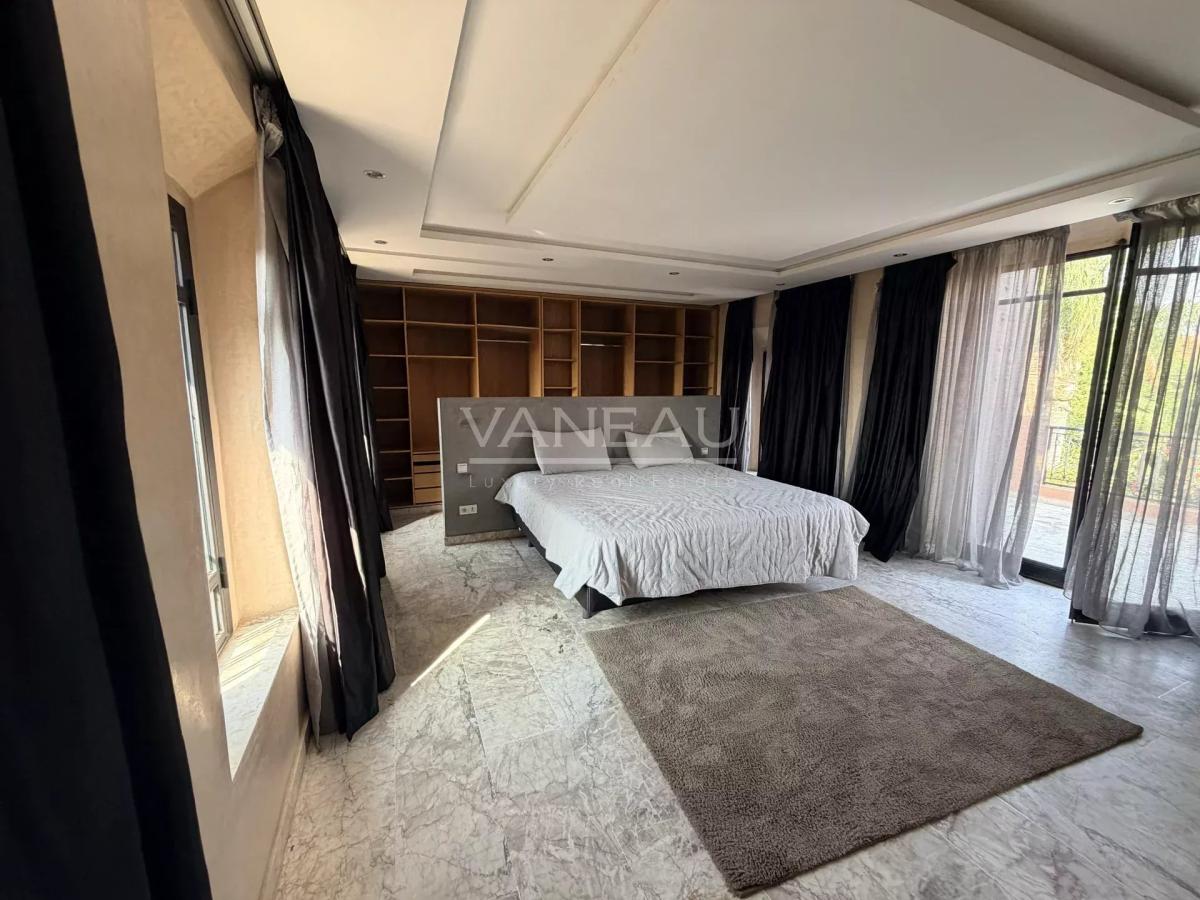 Villa 4 chambres avec piscine – Proche aéroport et centre-ville