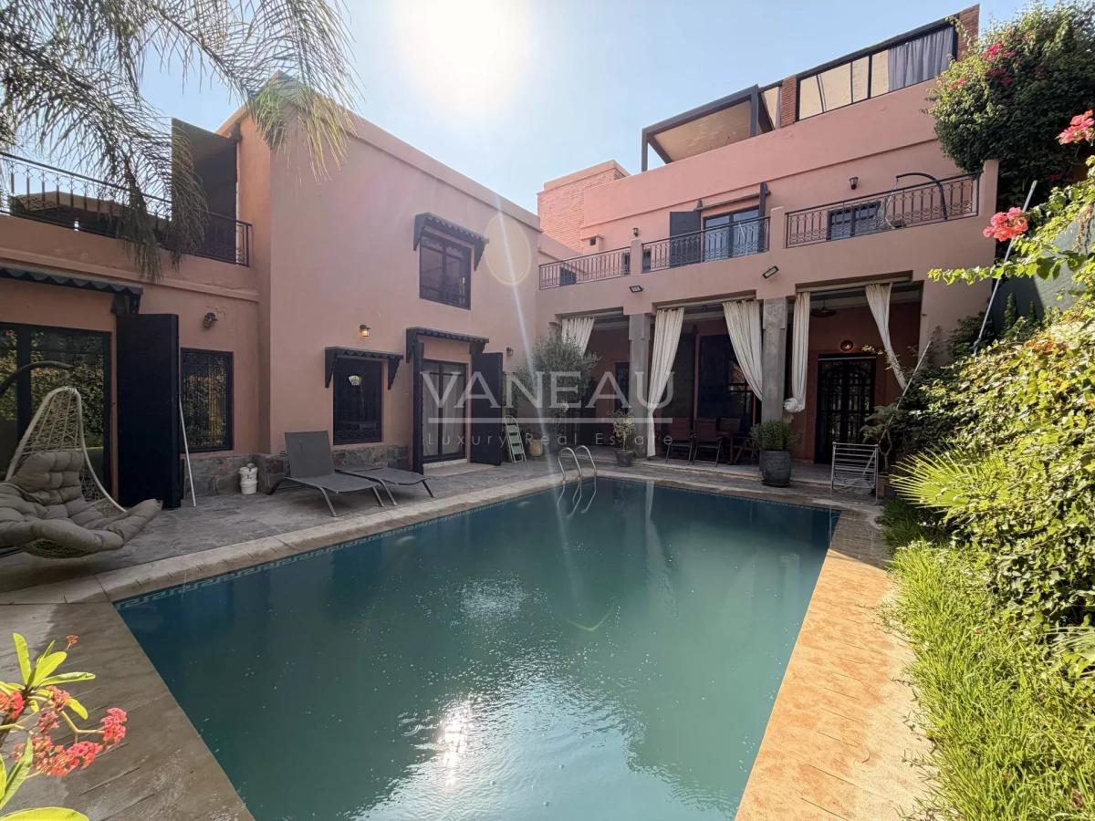 Villa 4 chambres avec piscine – Proche aéroport et centre-ville