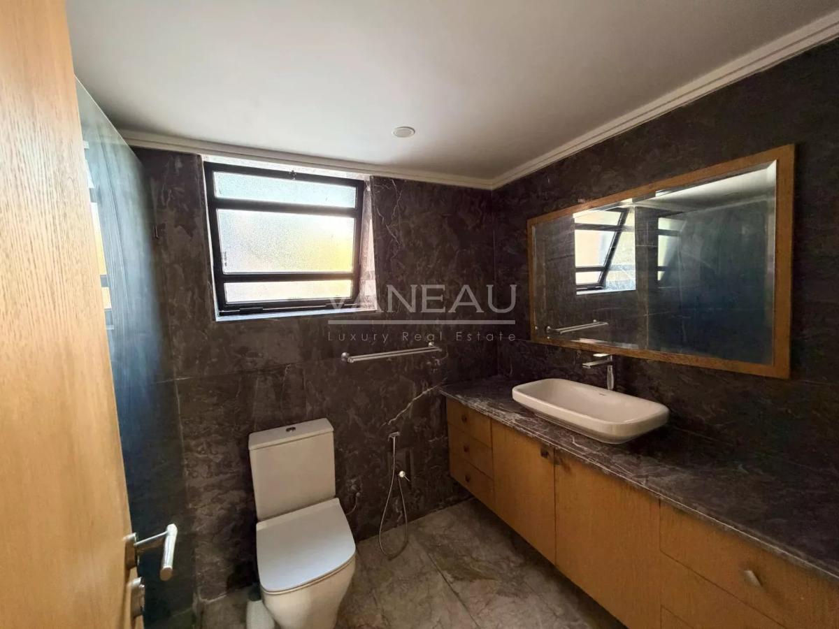 Villa 4 chambres avec piscine – Proche aéroport et centre-ville