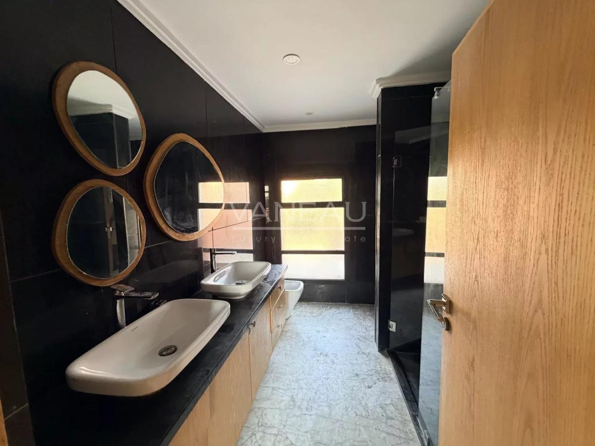 Villa 4 chambres avec piscine – Proche aéroport et centre-ville