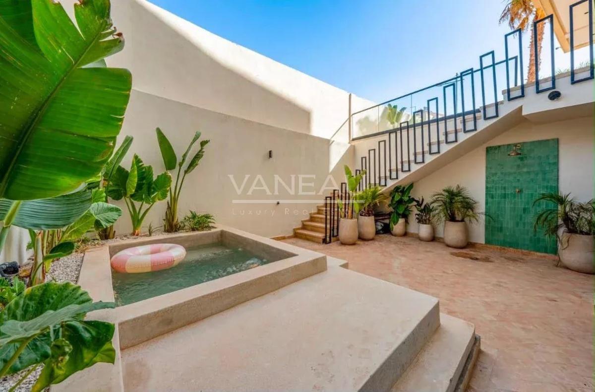 Villa contemporaine avec piscine et vue sur l’Atlas
