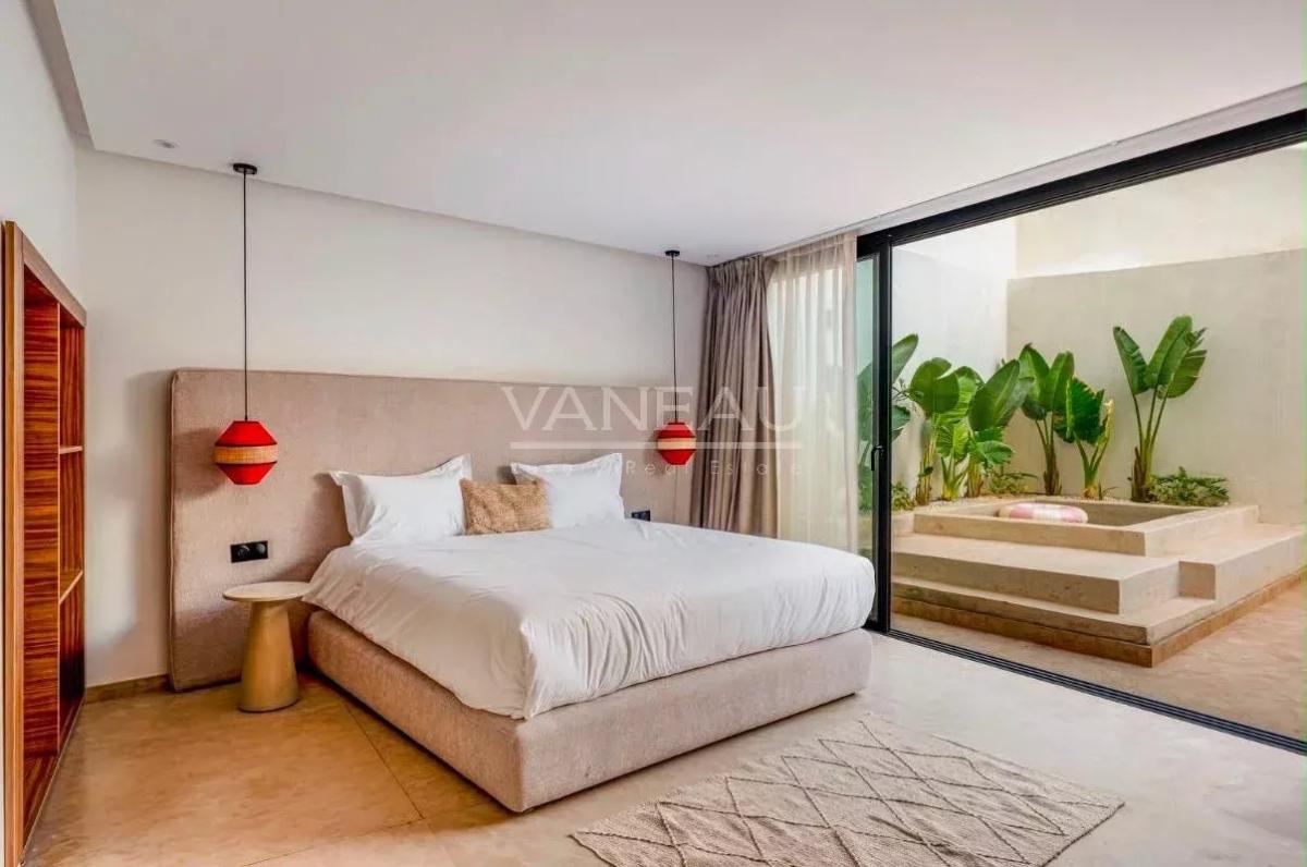 Villa contemporaine avec piscine et vue sur l’Atlas