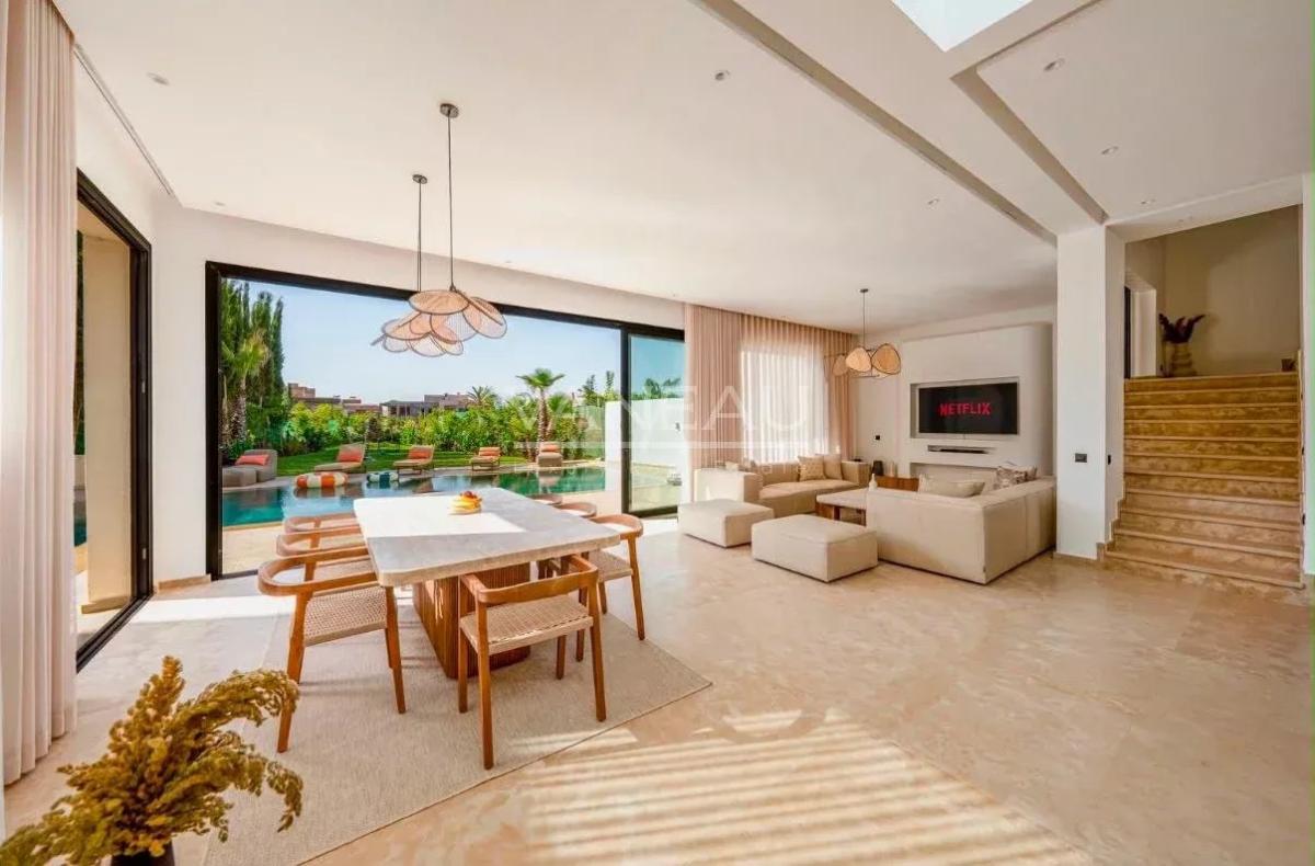 Villa contemporaine avec piscine et vue sur l’Atlas