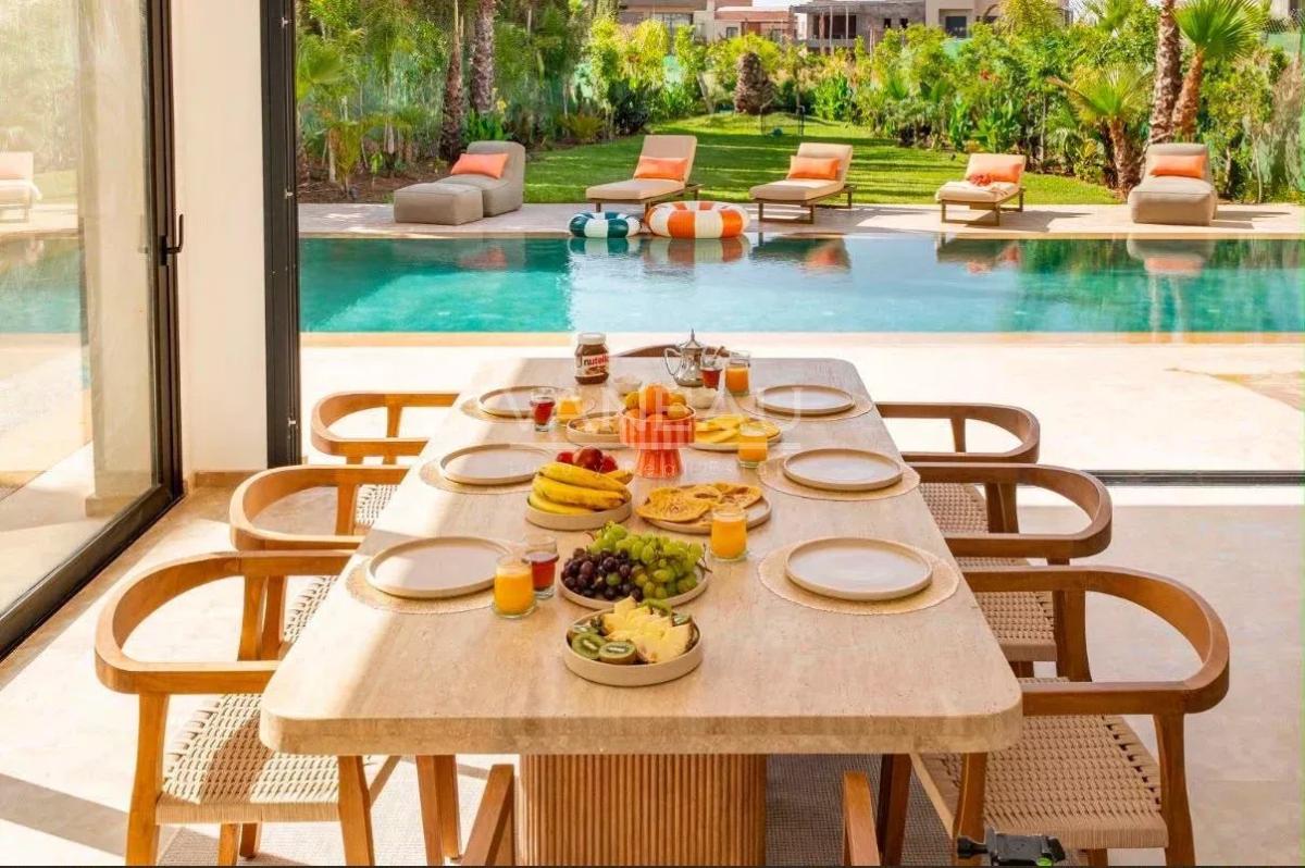 Villa contemporaine avec piscine et vue sur l’Atlas