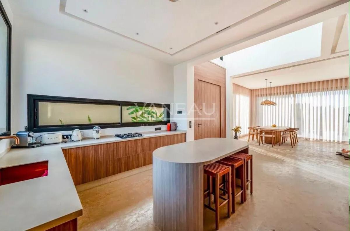 Villa contemporaine avec piscine et vue sur l’Atlas