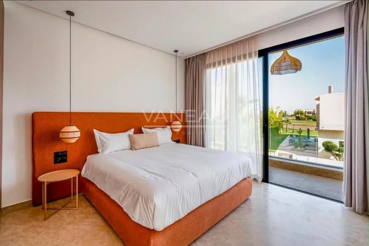 Villa contemporaine avec piscine et vue sur l’Atlas