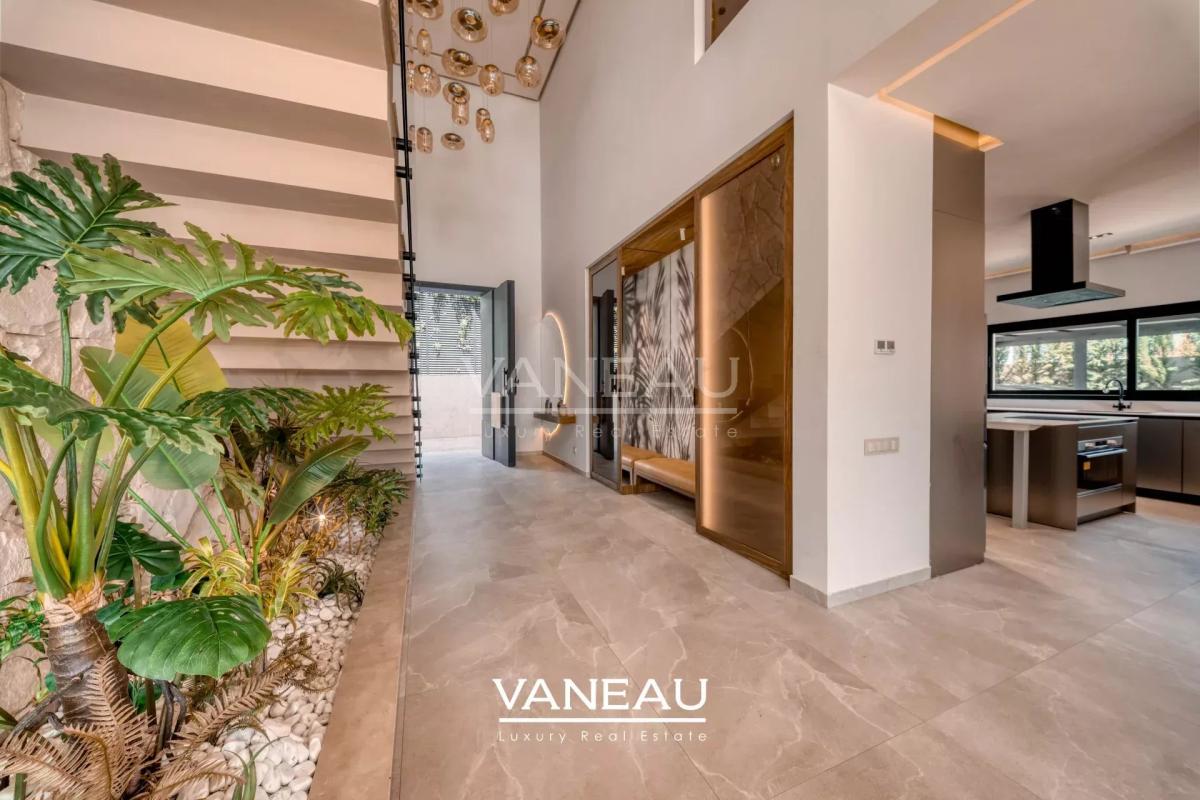 Villa contemporaine avec piscine et vue sur l’Atlas