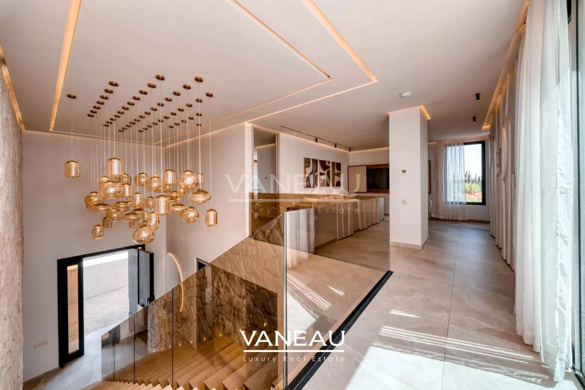 Villa contemporaine avec piscine et vue sur l’Atlas