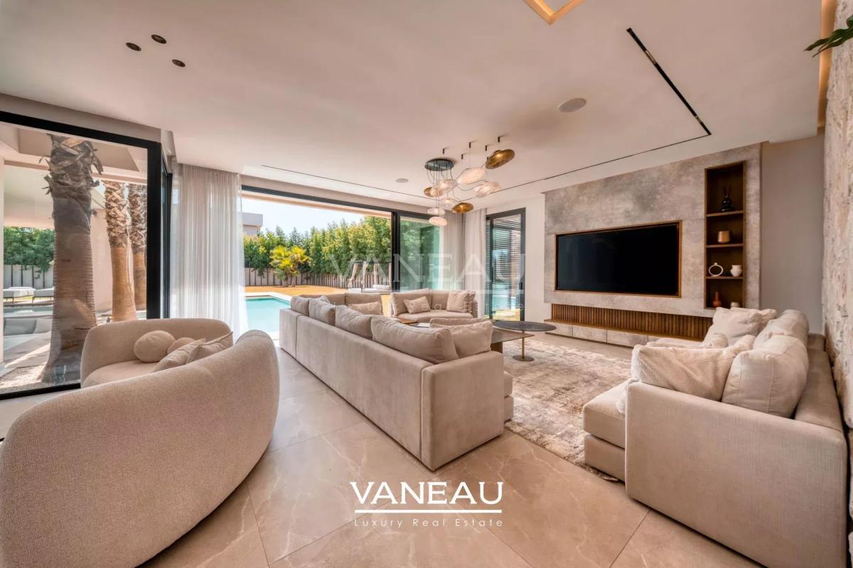 Villa contemporaine avec piscine et vue sur l’Atlas