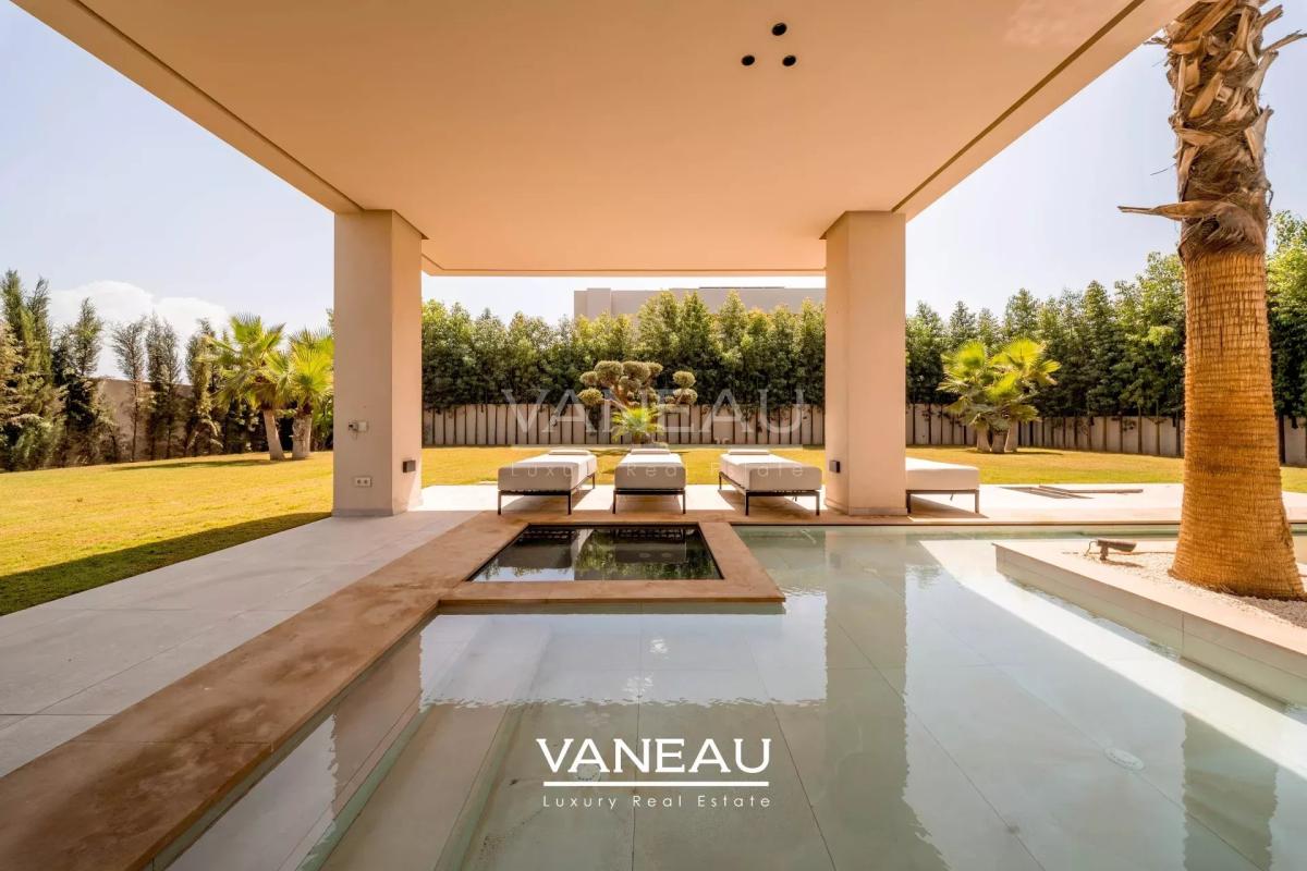Villa contemporaine avec piscine et vue sur l’Atlas