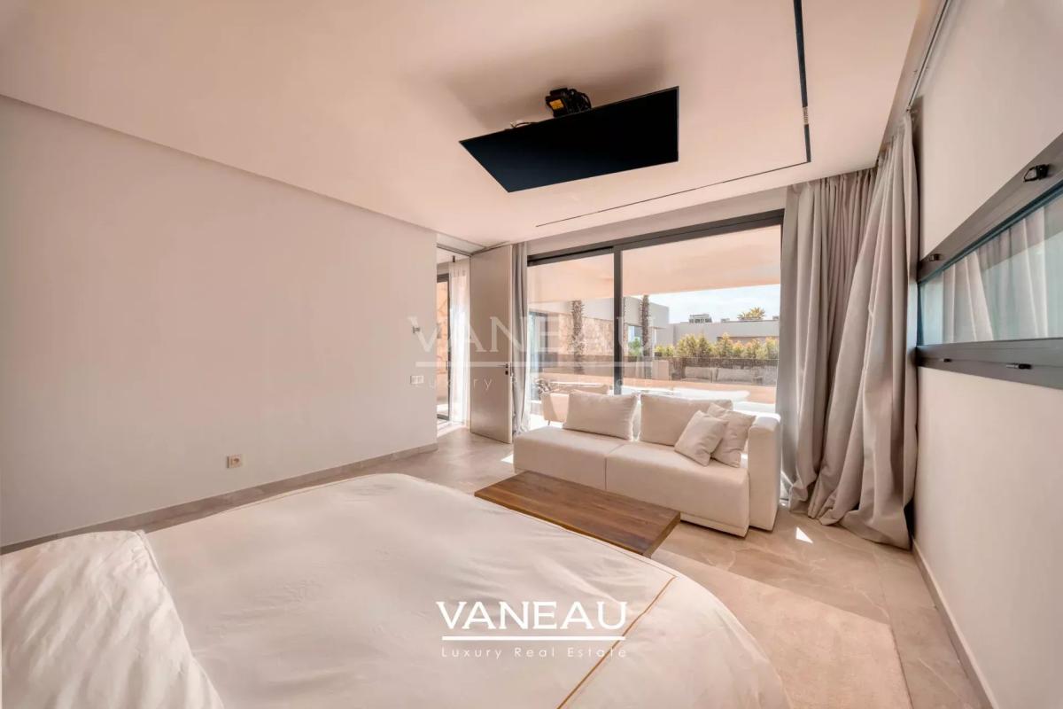 Villa contemporaine avec piscine et vue sur l’Atlas