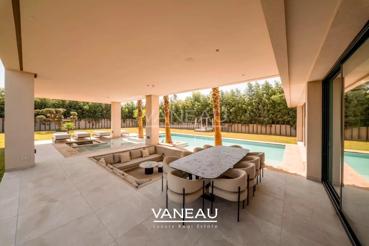 Villa contemporaine avec piscine et vue sur l’Atlas