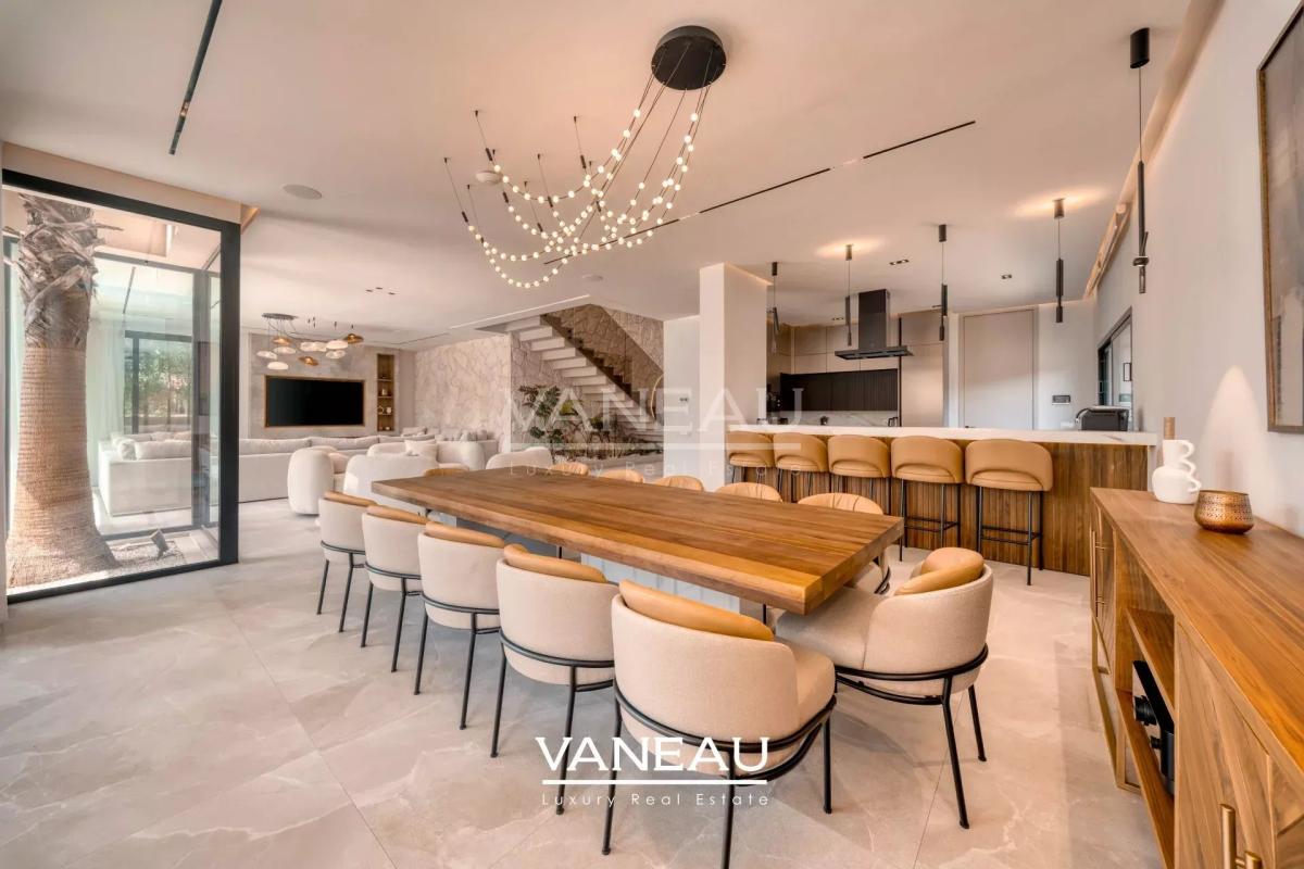 Villa contemporaine avec piscine et vue sur l’Atlas