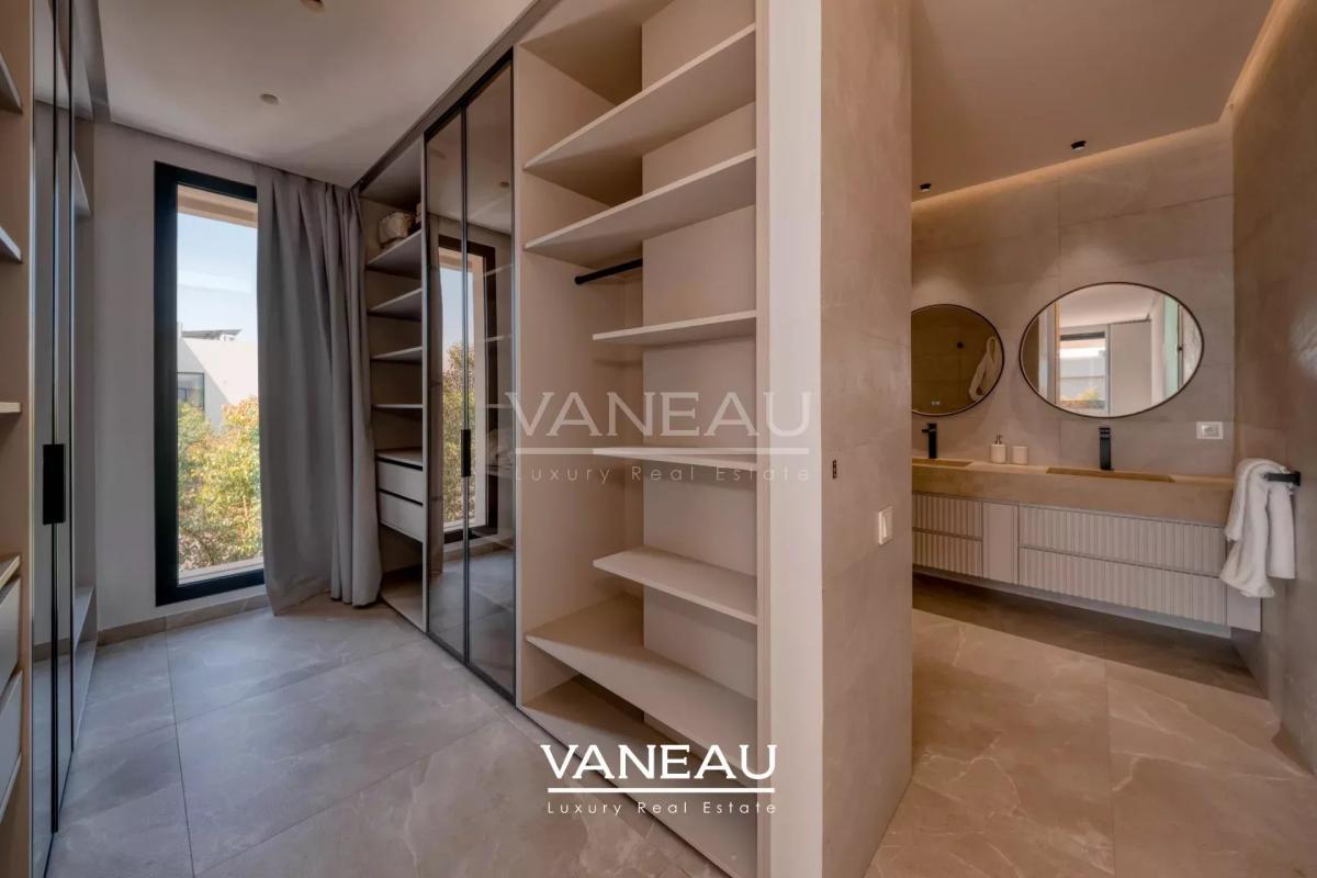 Villa contemporaine avec piscine et vue sur l’Atlas