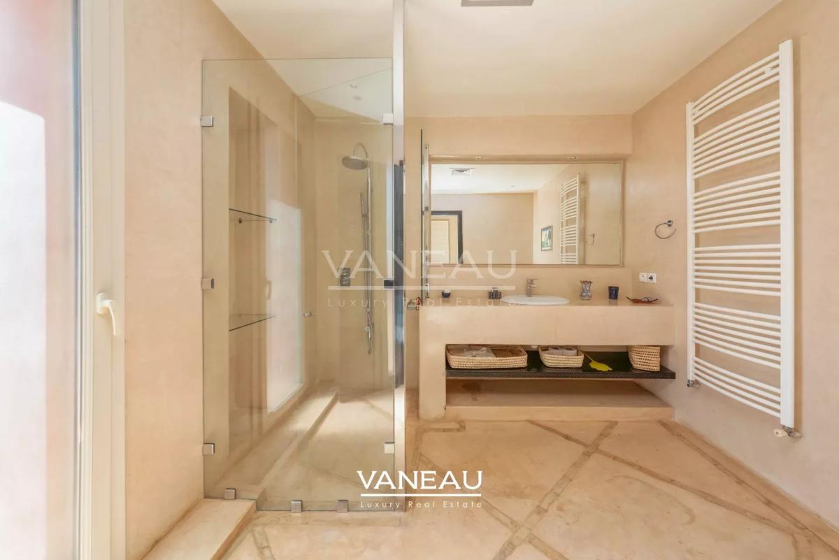 Propriété à vendre route de Fes avec VNA