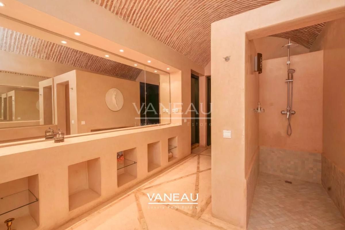 Propriété à vendre route de Fes avec VNA
