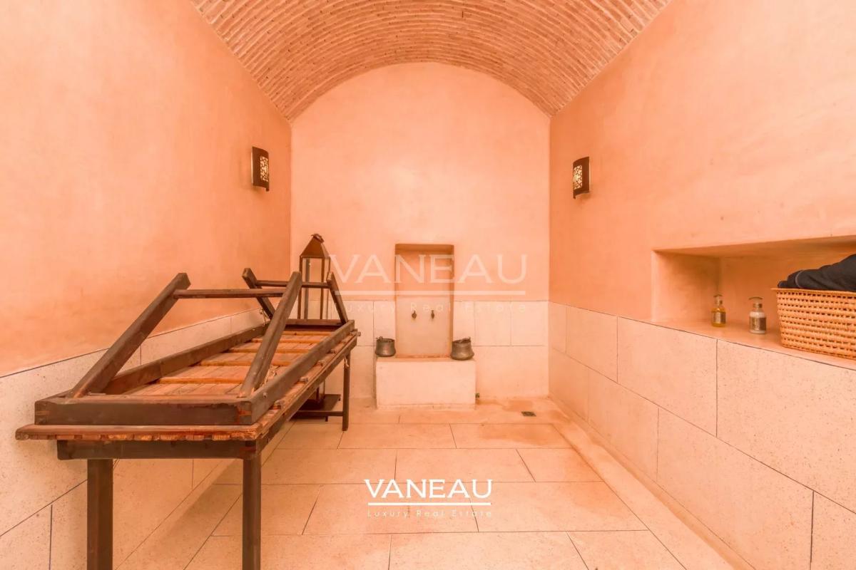 Propriété à vendre route de Fes avec VNA