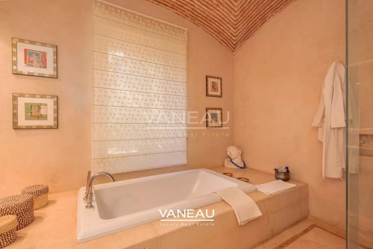 Propriété à vendre route de Fes avec VNA