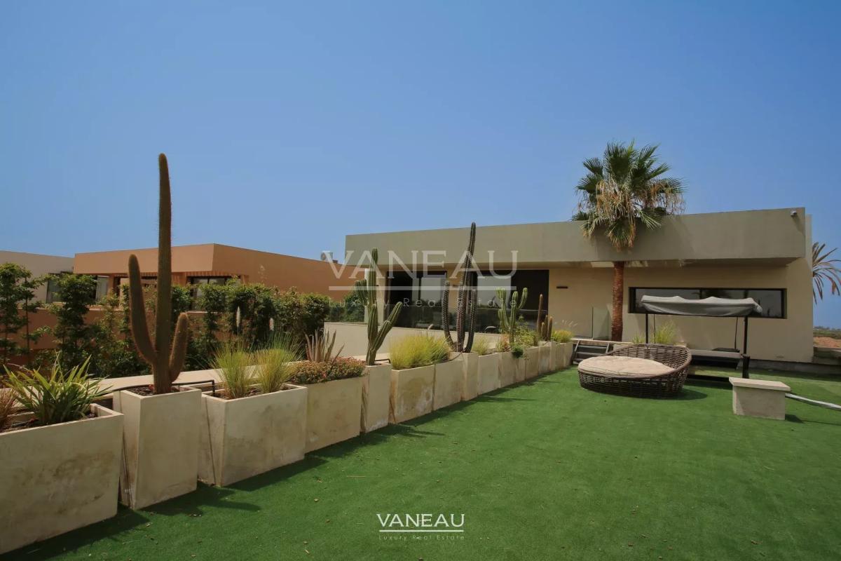 Superbe villa neuve au sein d'un golf reputé