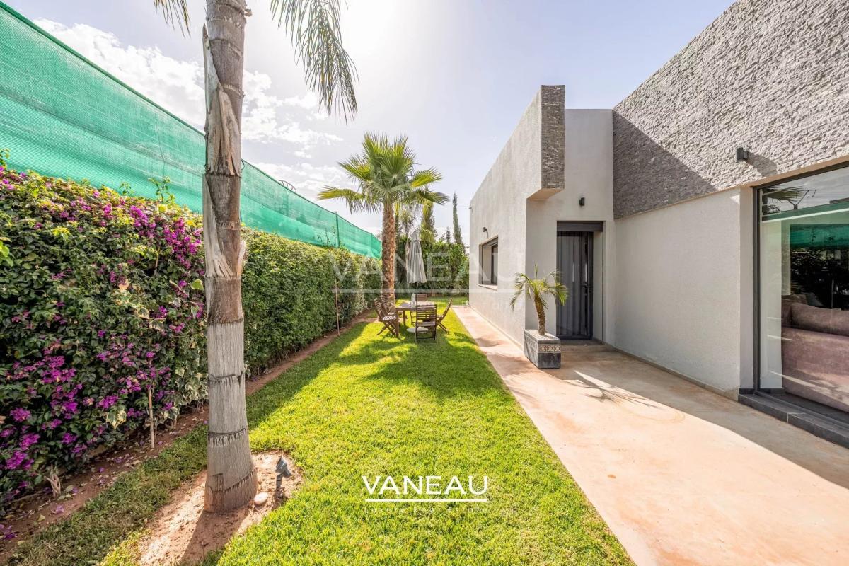 Villa au calme avec piscine – Route de Ouarzazate