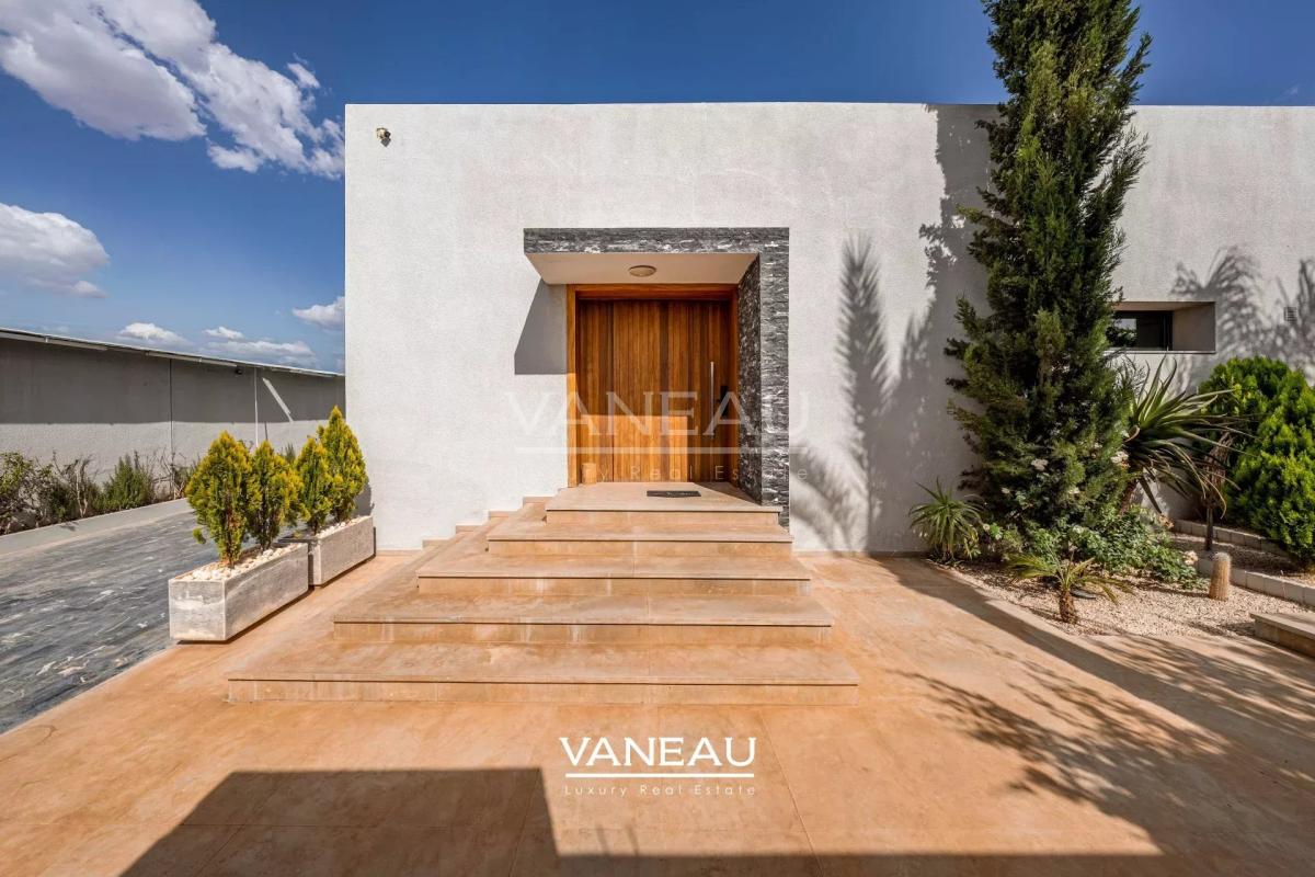 Villa au calme avec piscine – Route de Ouarzazate