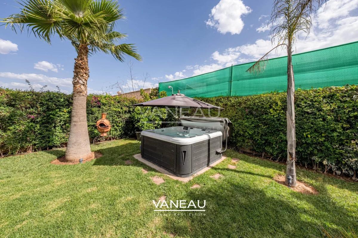 Villa au calme avec piscine – Route de Ouarzazate