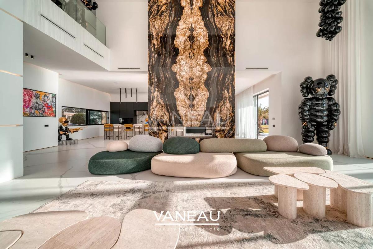 Villa de luxe à vendre à Marrakech avec AVNA – Vue panoramique sur l’Atlas