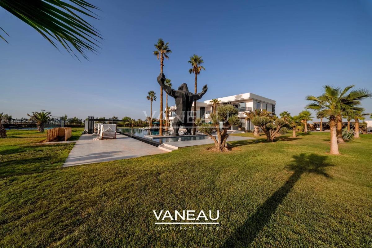 Villa de luxe à vendre à Marrakech avec AVNA – Vue panoramique sur l’Atlas