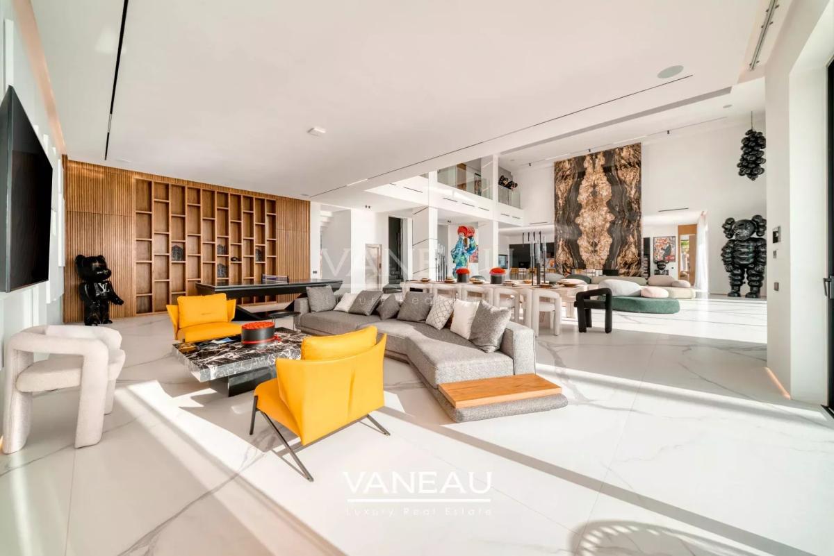 Villa de luxe à vendre à Marrakech avec AVNA – Vue panoramique sur l’Atlas