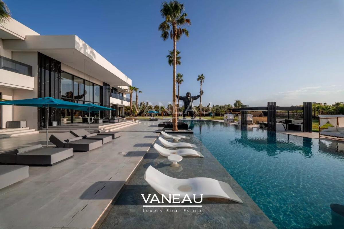 Villa de luxe à vendre à Marrakech avec AVNA – Vue panoramique sur l’Atlas