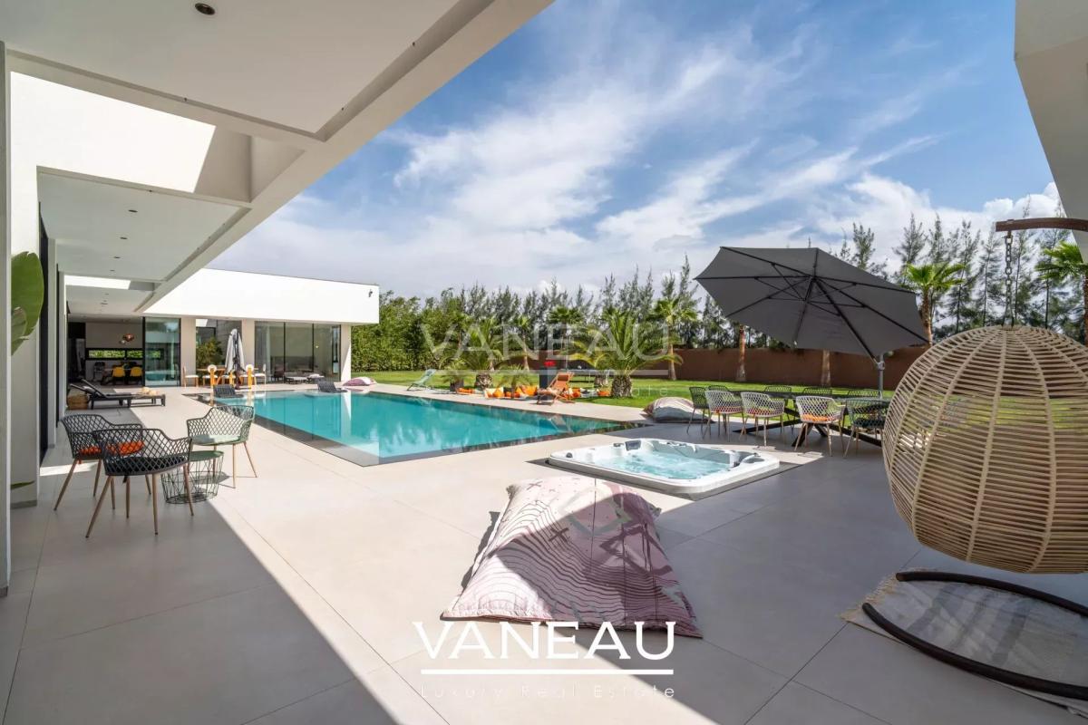 Villa Contemporaine d’Architecte et Domotique Intégrée
