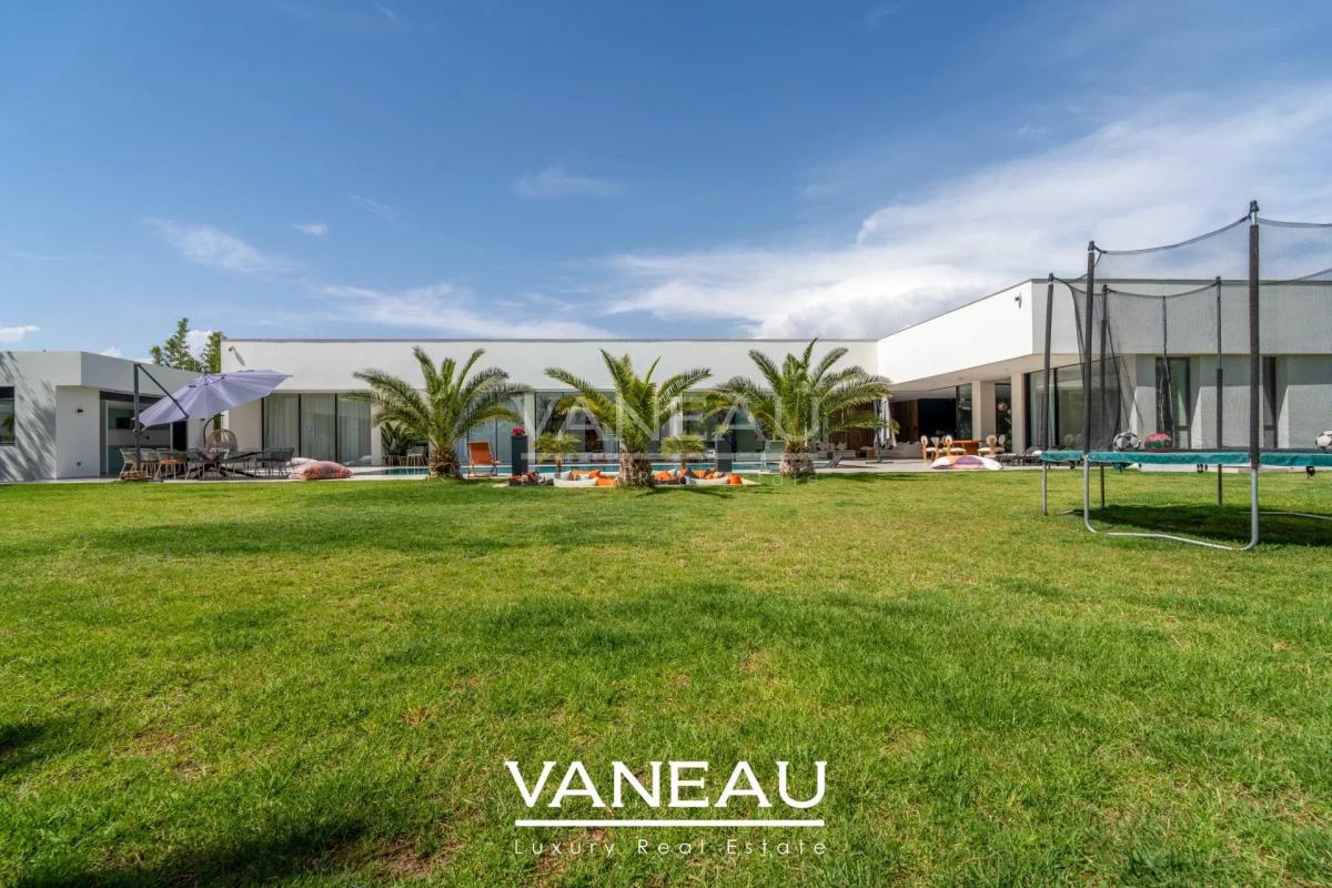 Villa Contemporaine d’Architecte et Domotique Intégrée