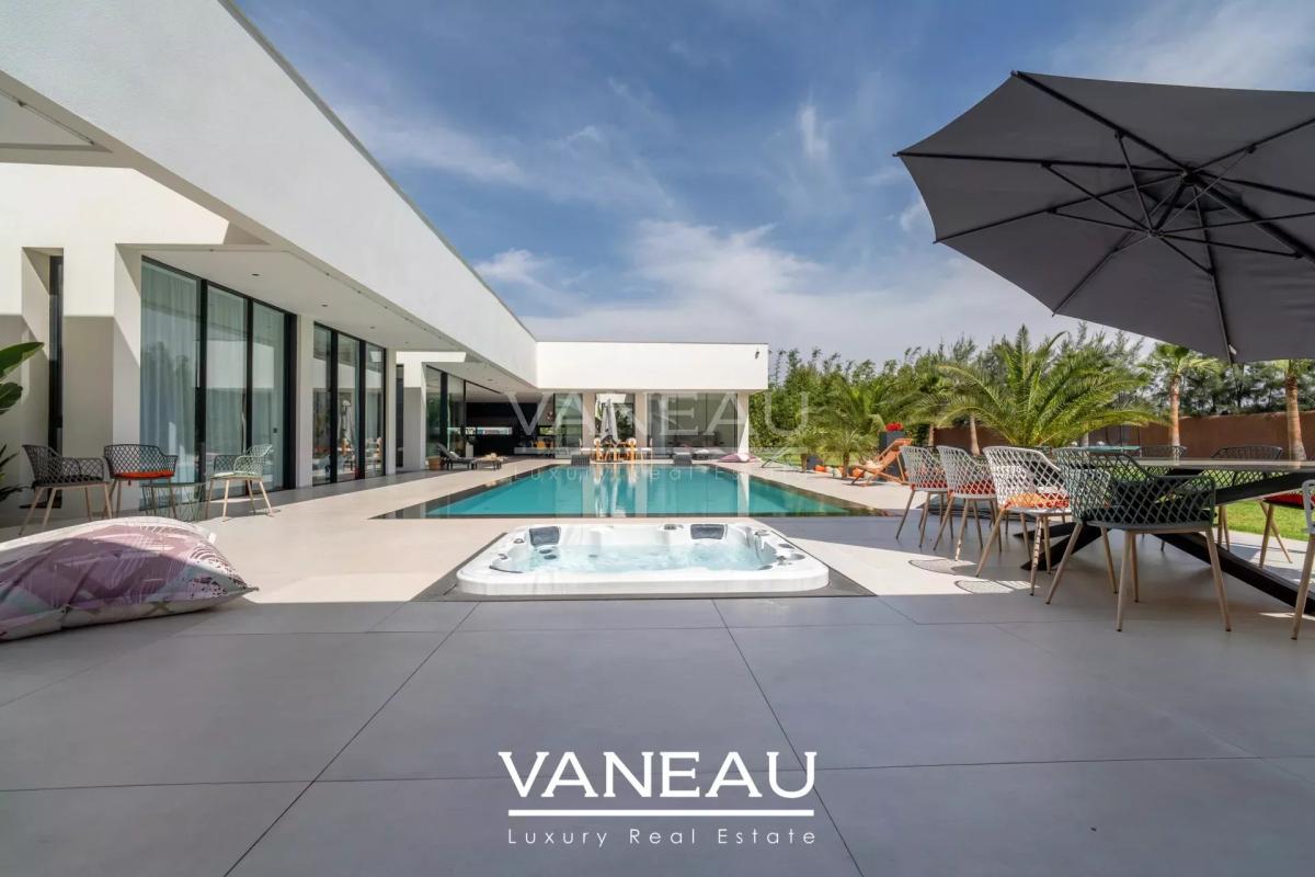 Villa Contemporaine d’Architecte et Domotique Intégrée