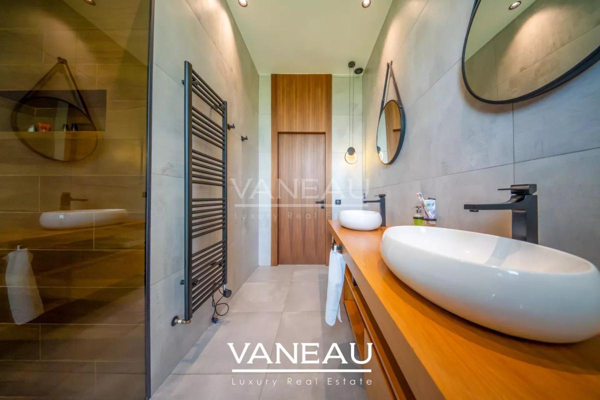 Villa Contemporaine d’Architecte et Domotique Intégrée