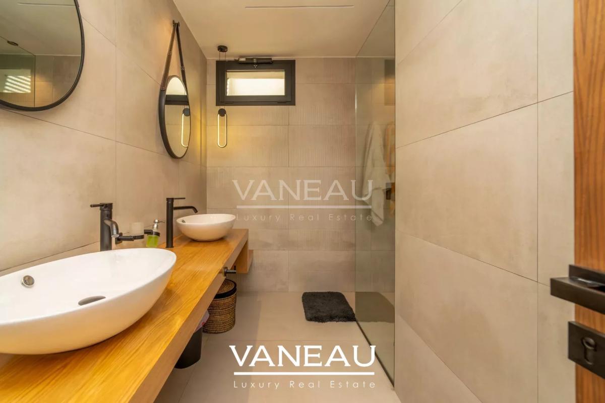 Villa Contemporaine d’Architecte et Domotique Intégrée