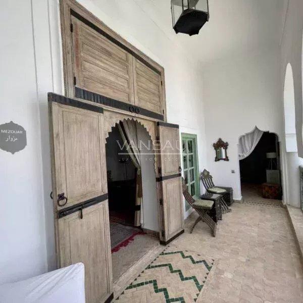 Riad d’exception – Grand patio avec piscine –