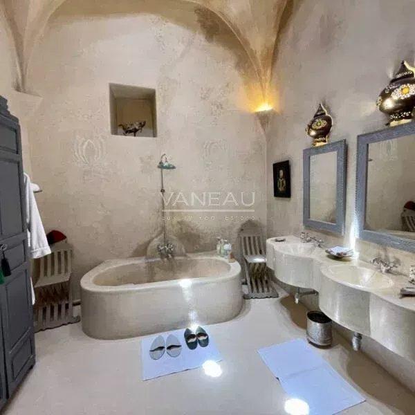 Riad d’exception – Grand patio avec piscine –