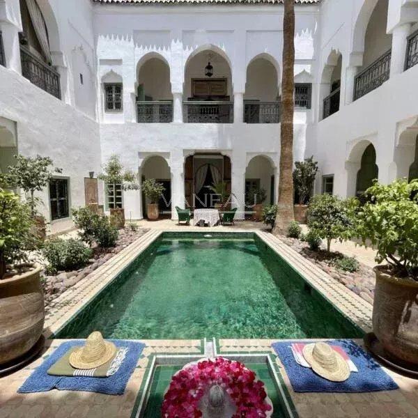 Riad d’exception – Grand patio avec piscine –