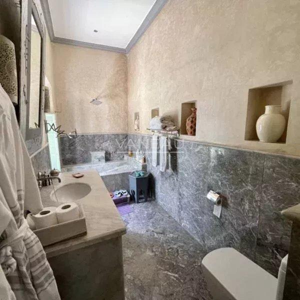 Riad d’exception – Grand patio avec piscine –